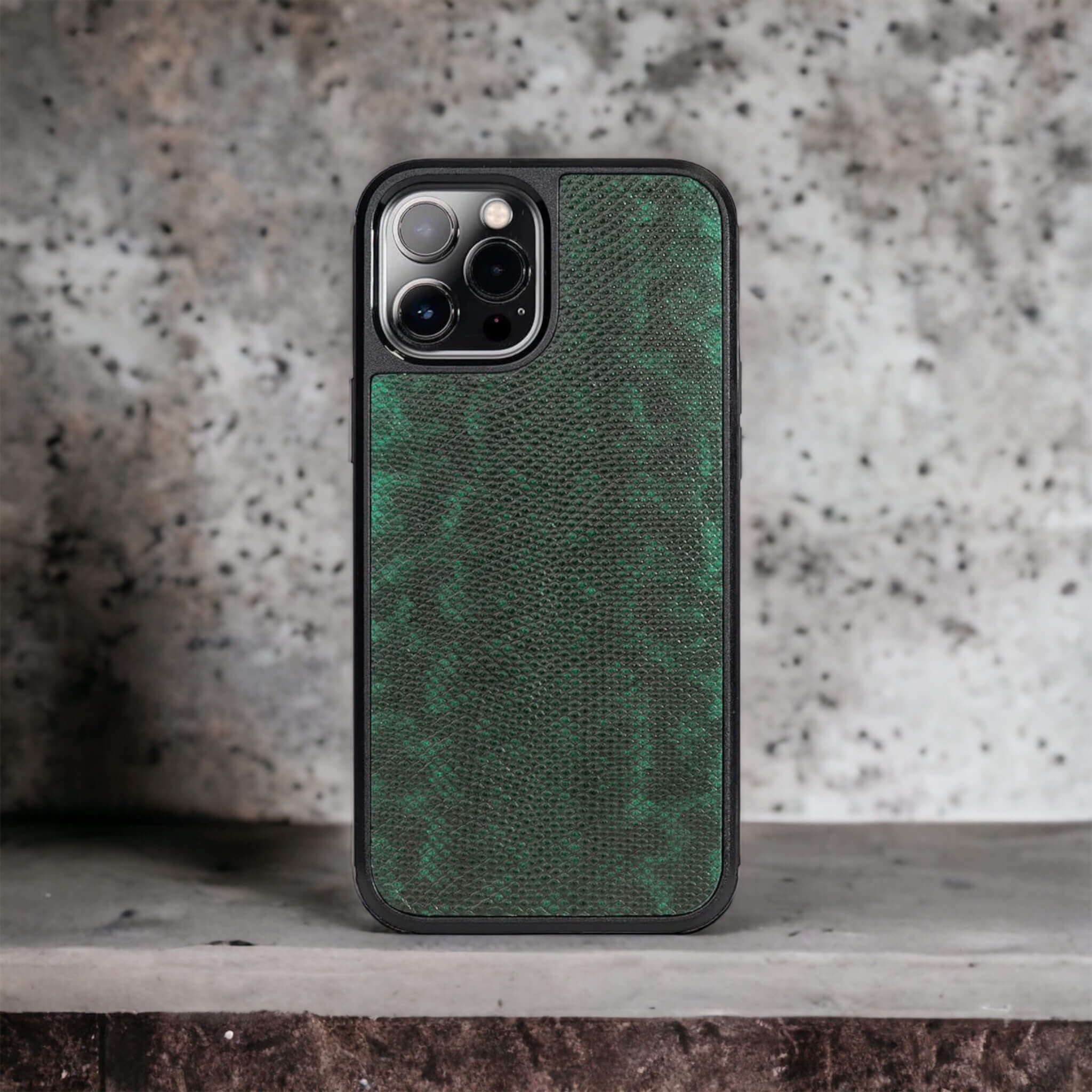 Classic Case For iPhone 12 Pro Max in Karung Snake