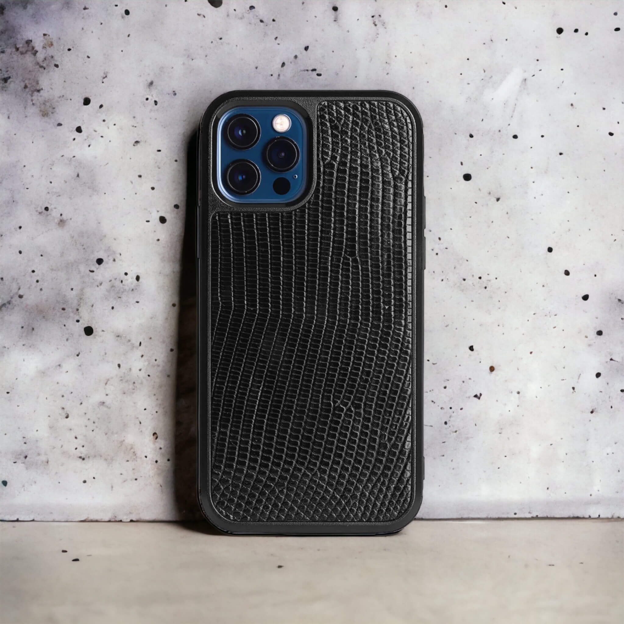 Classic Case For iPhone 12 Pro & 12 in Lizard