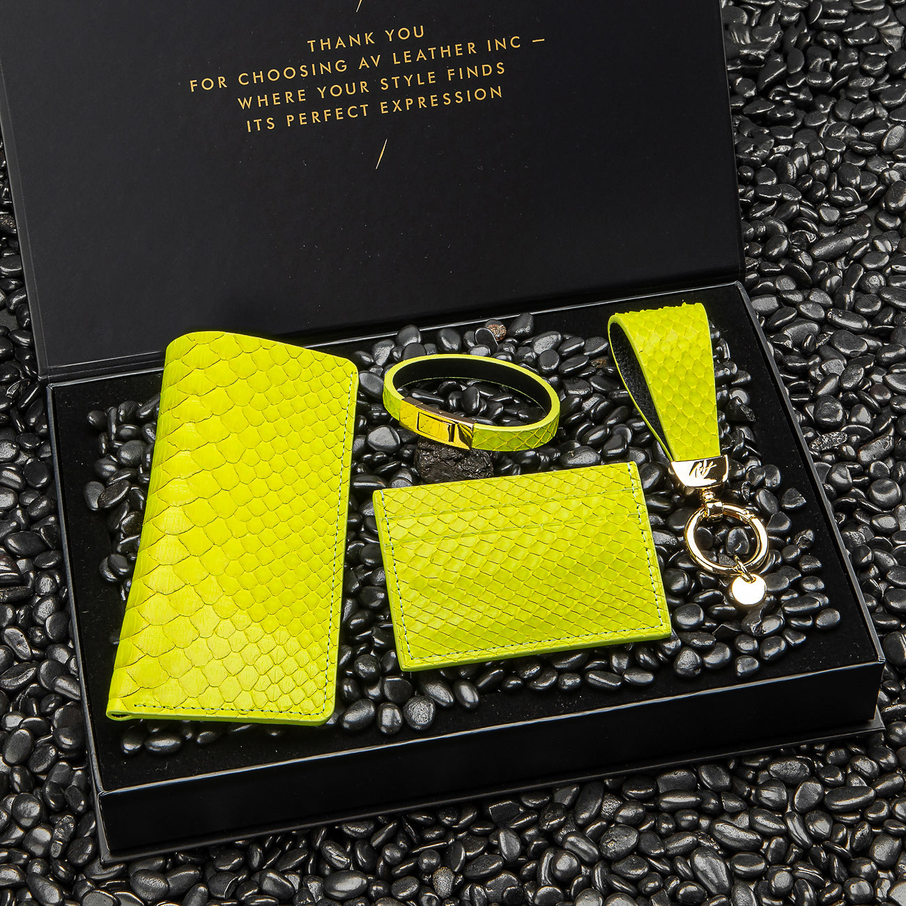 Python Gift Set buy with delivery - A&V