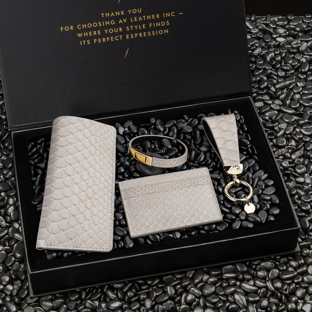 Python Gift Set buy with delivery - A&V