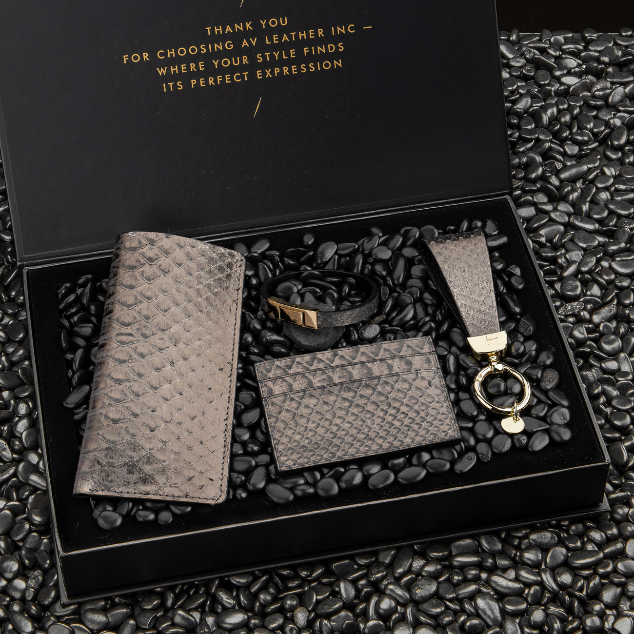 Python Gift Set buy with delivery - A&V