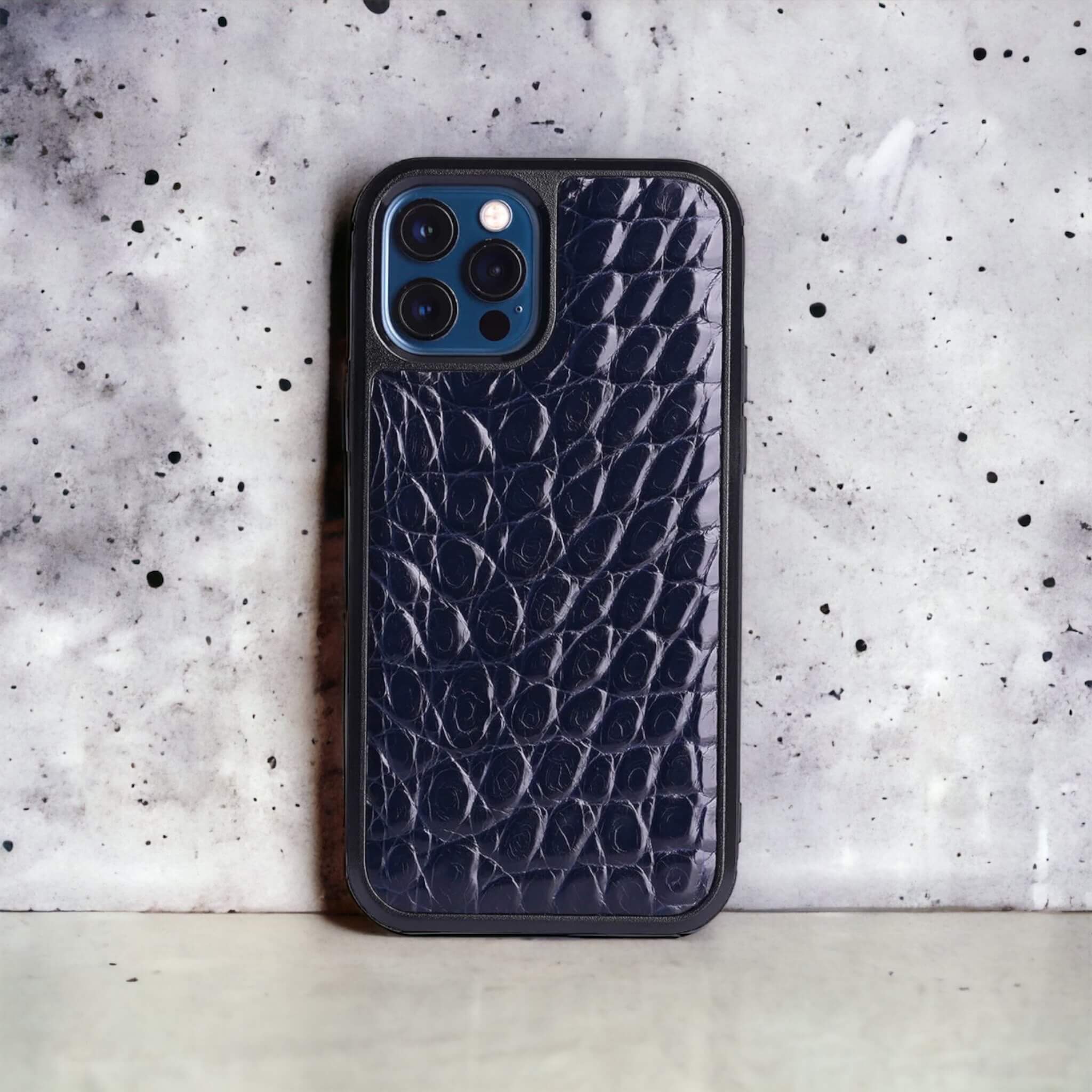 Classic Case For iPhone 12 Pro & 12 in Alligator