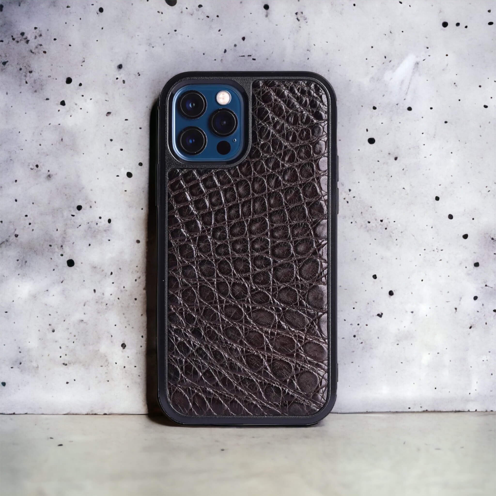 Classic Case For iPhone 12 Pro & 12 in Alligator