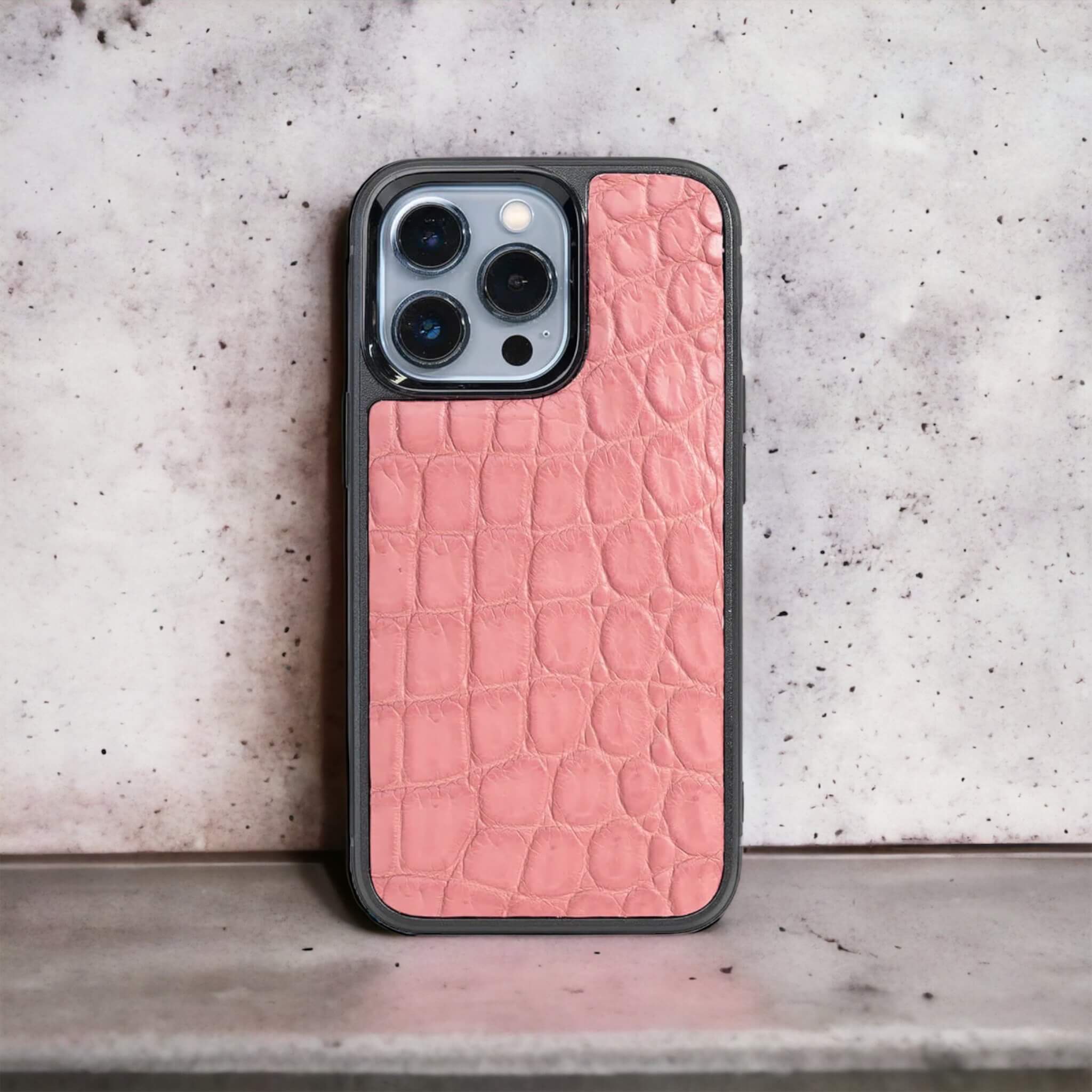 Classic Case For iPhone 13 Pro in Alligator