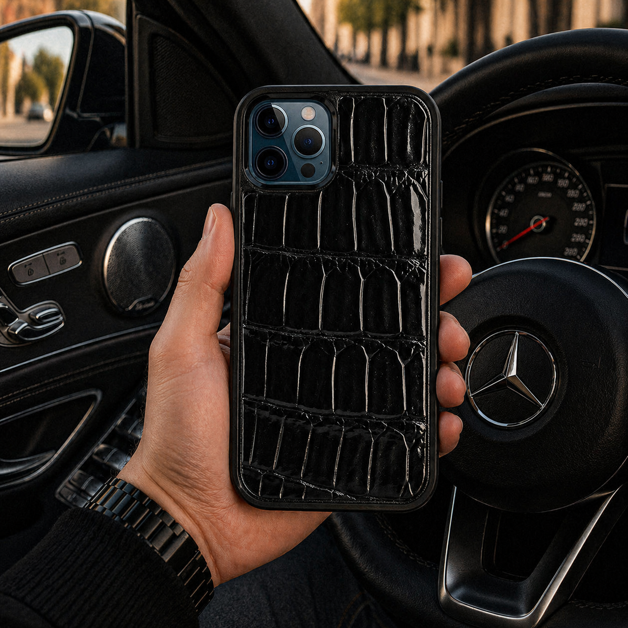 Classic Case For iPhone 12 Pro & 12 in Alligator