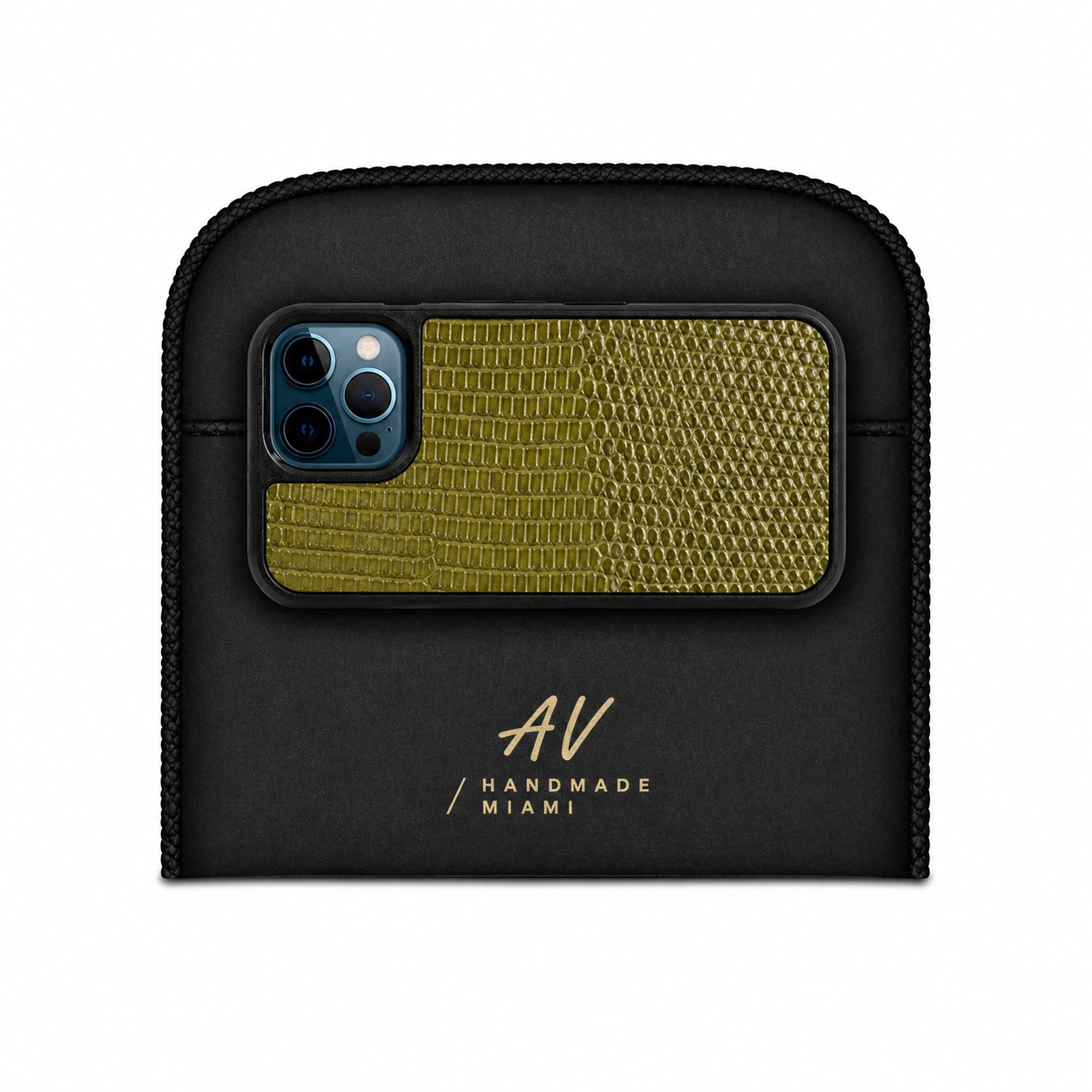 Classic Case For iPhone 12 Pro & 12 in Lizard
