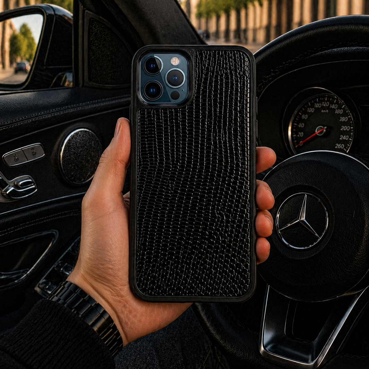 Classic Case For iPhone 12 Pro & 12 in Lizard