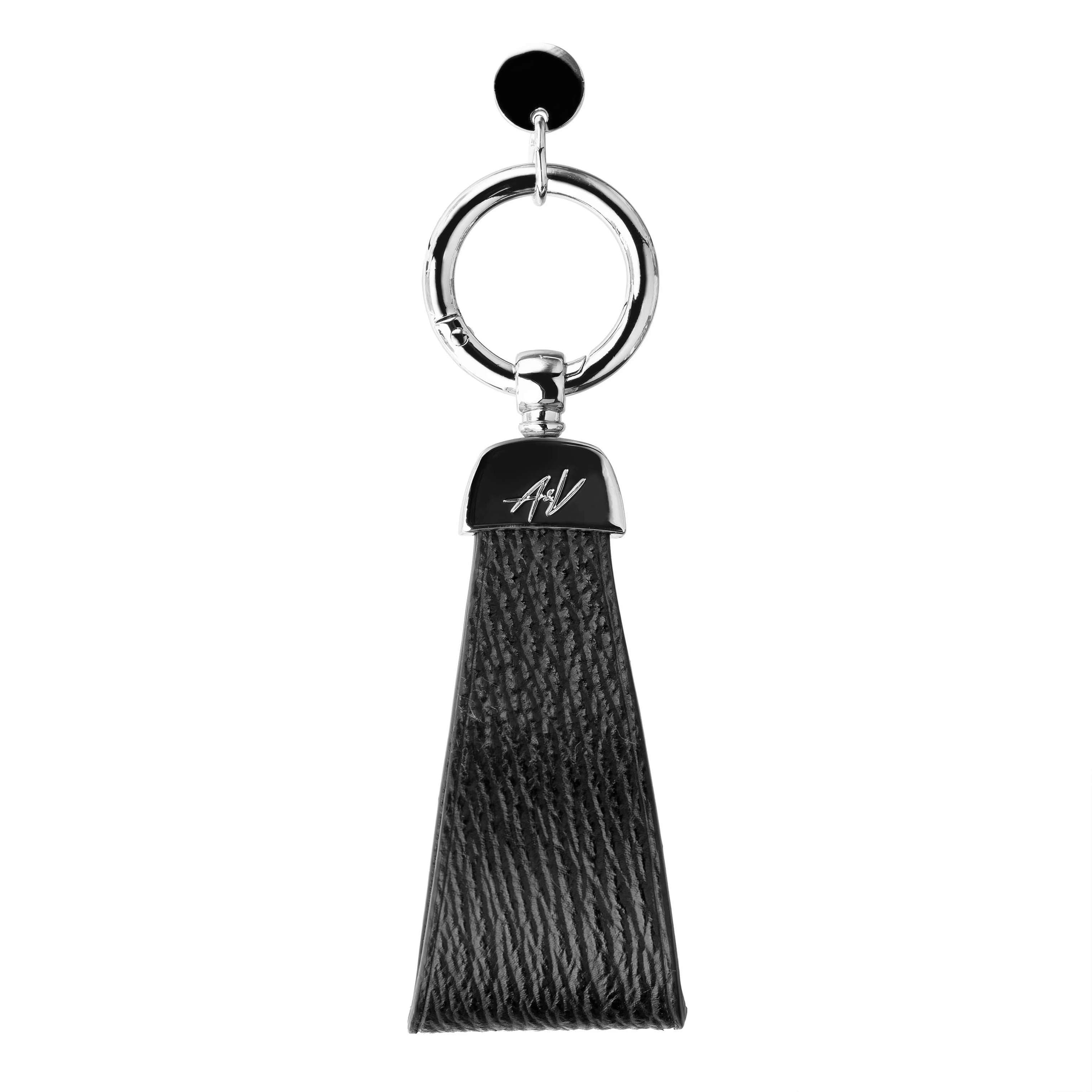 KEYCHAIN MOON BLACK SHARK